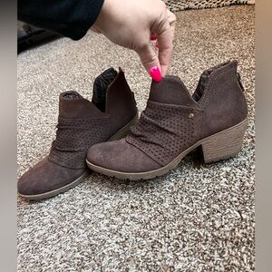 Earth origins ankle boots Smoke